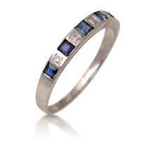 Anillo con brillantes y zafiros