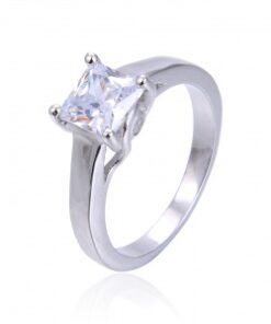 Sortija plata solitario cuadrado